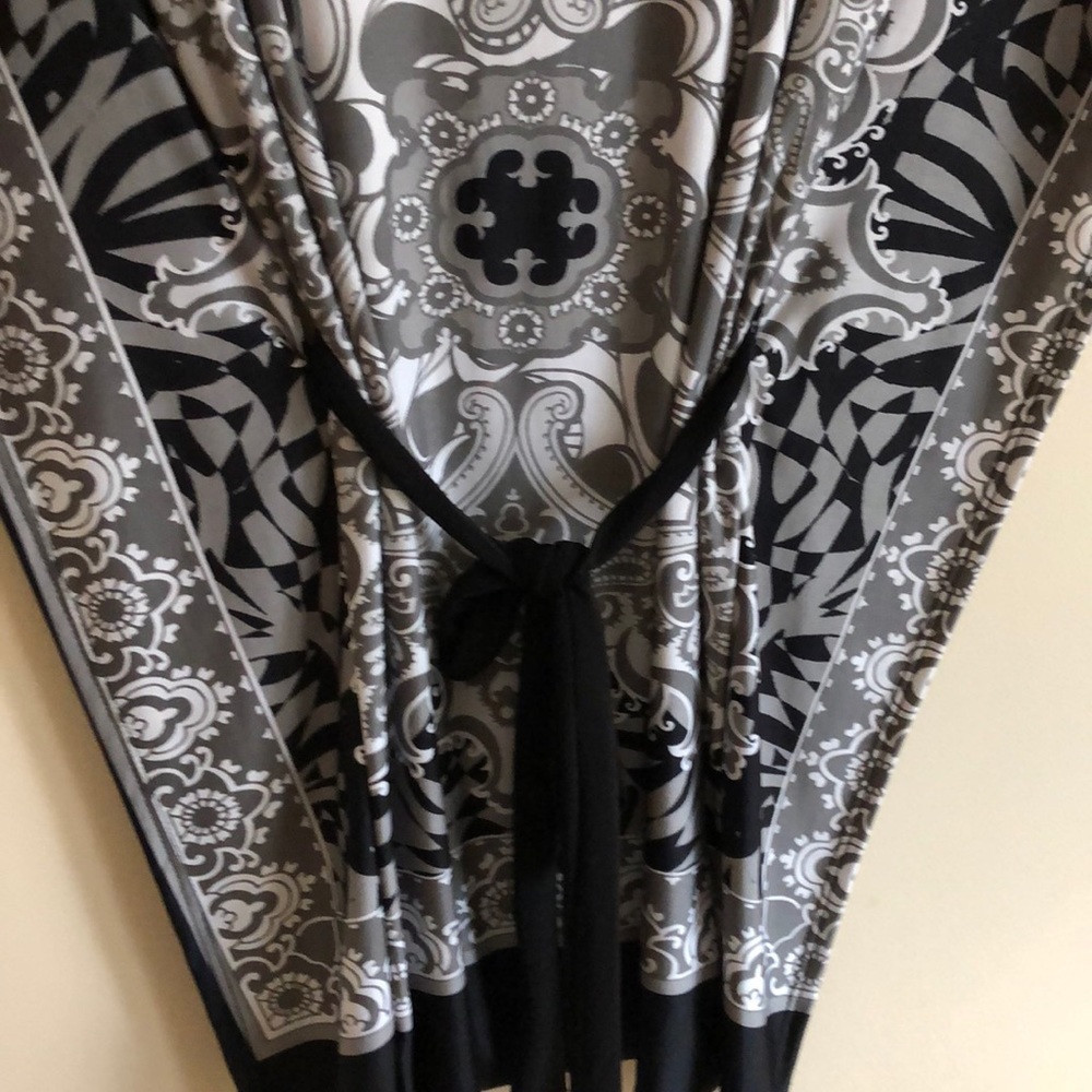 Blouse - Picture 2 of 6